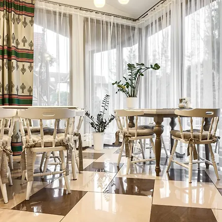 Bed & Breakfast Bialy - 600m Krupowki *