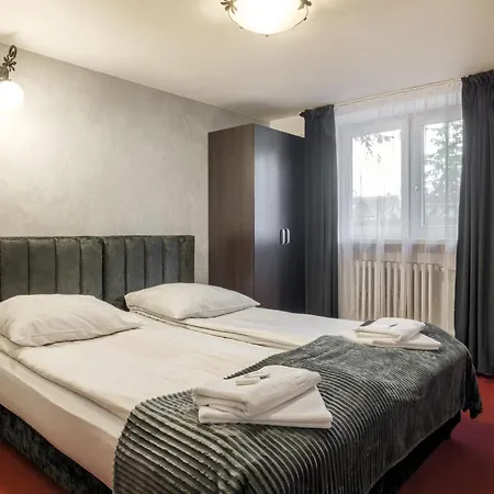 Biały Nocleg ze śniadaniem 3*