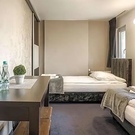 Oda ve Kahvaltı Bialy - Jacuzzi & 600m Krupowki 3*
