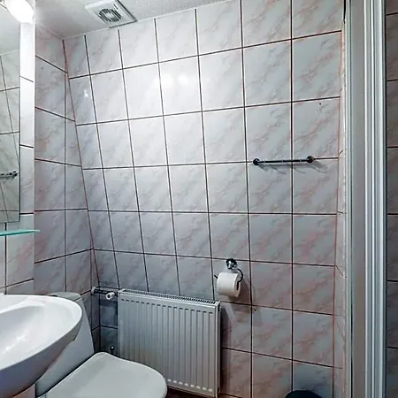 Oda ve Kahvaltı Bialy - Jacuzzi & 600m Krupowki Zakopane